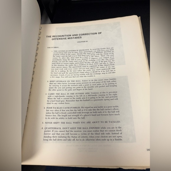 "Hot Line to Victory" by Ohio State University Buckeyes Coach Woody Hayes, 1969 - Picture 10 of 14